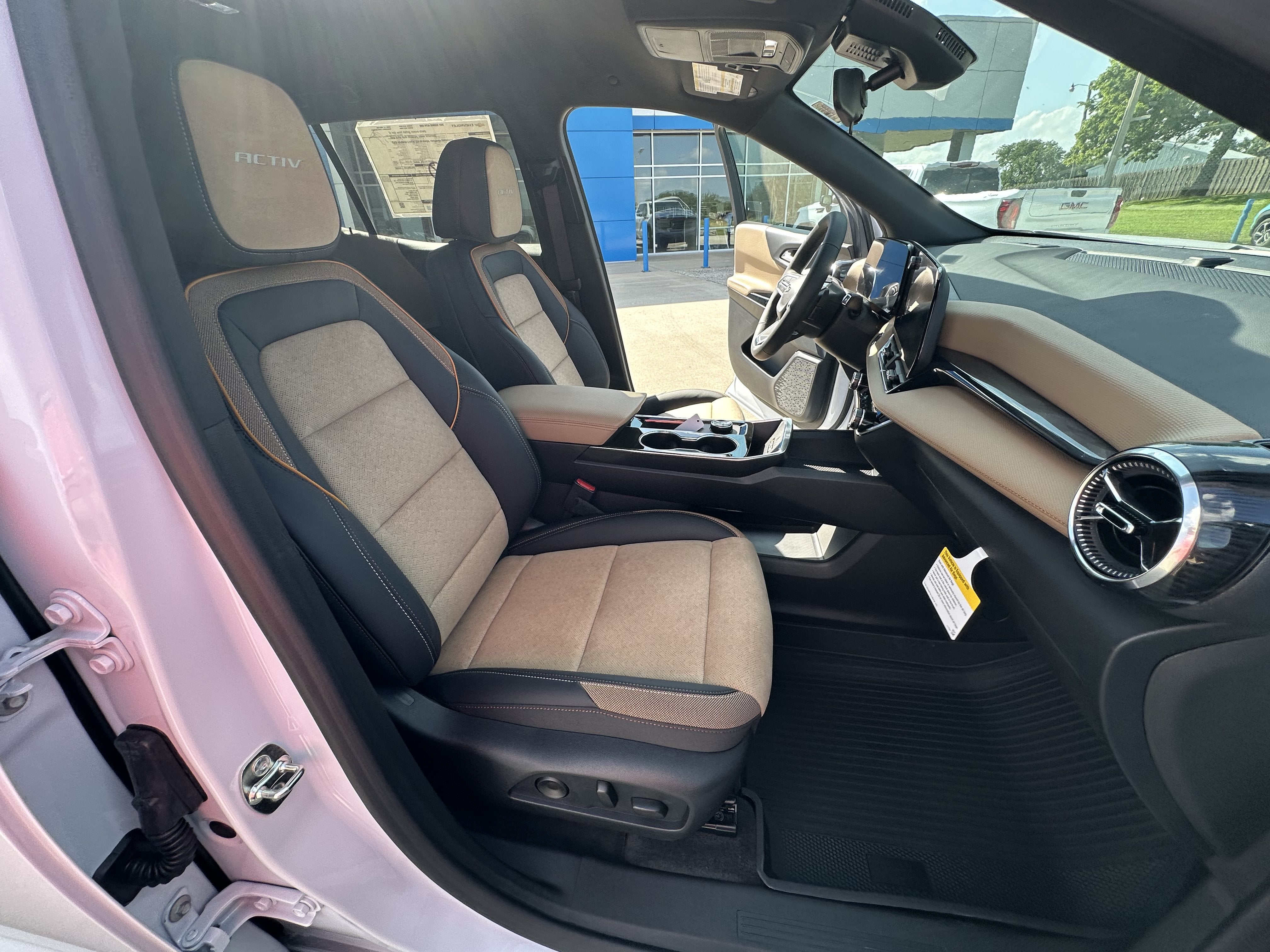 2027 Chevrolet Equinox AWD ACTIV