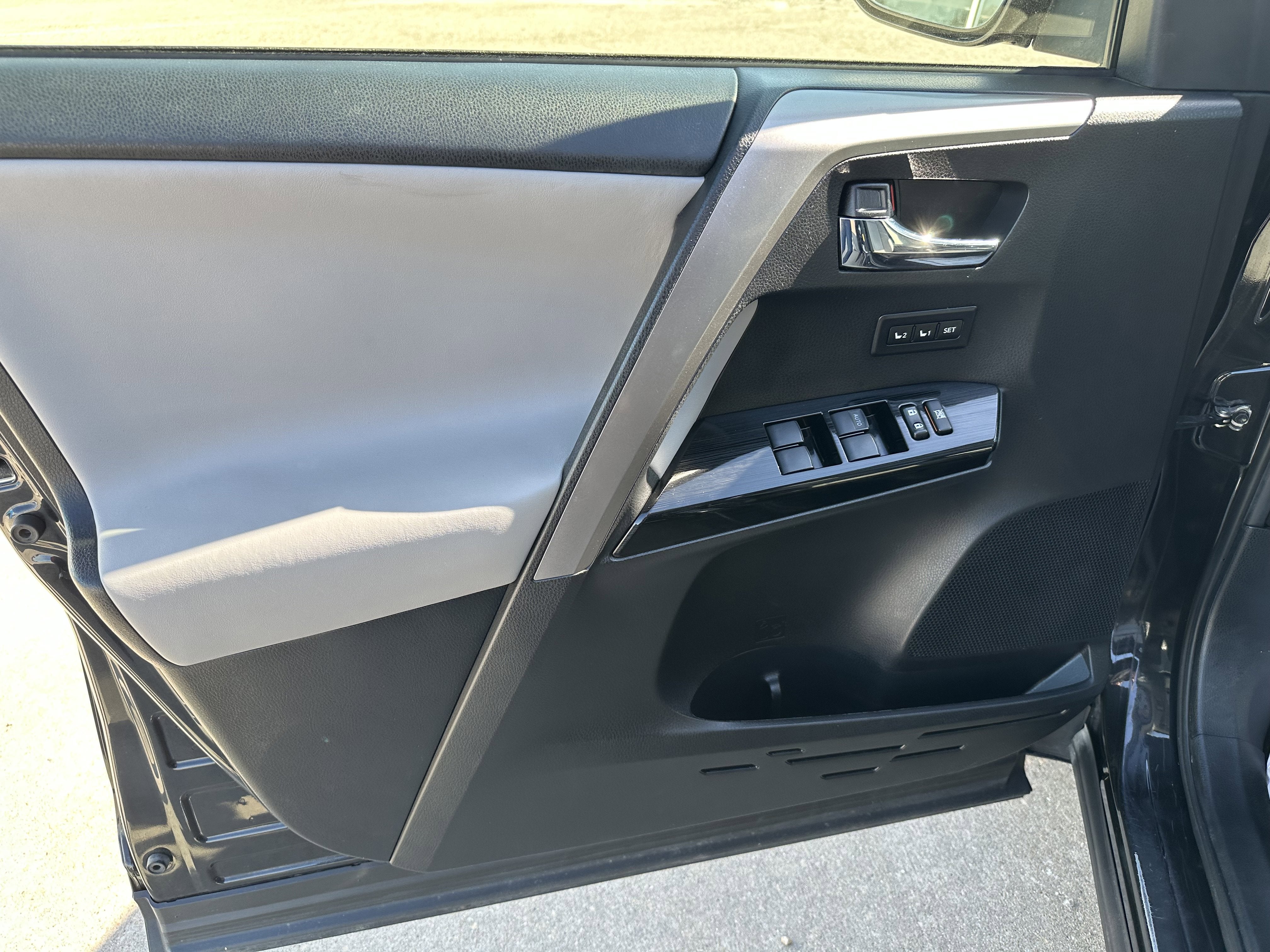 2017 Toyota RAV4 Hybrid Limited