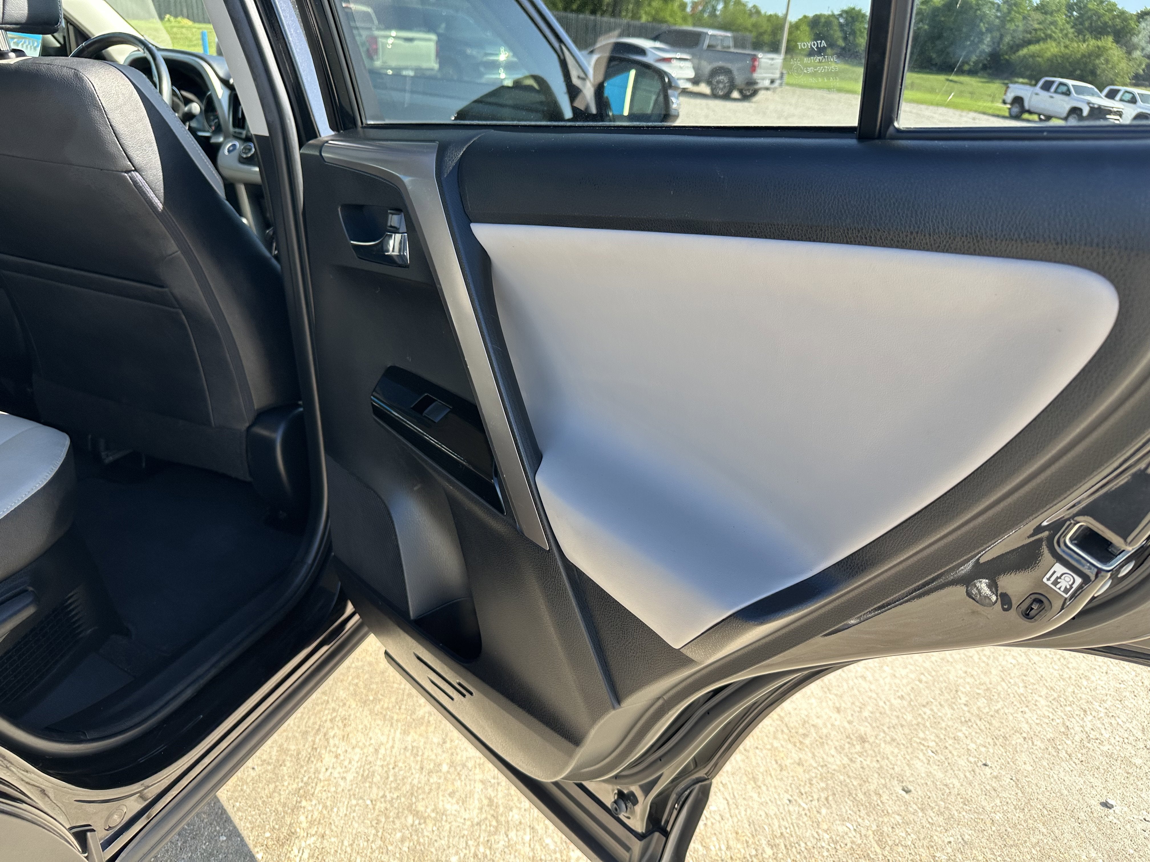 2017 Toyota RAV4 Hybrid Limited