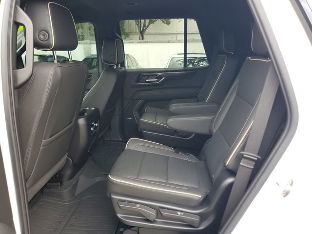 2025 GMC Yukon Elevation