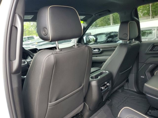 2025 GMC Yukon Elevation