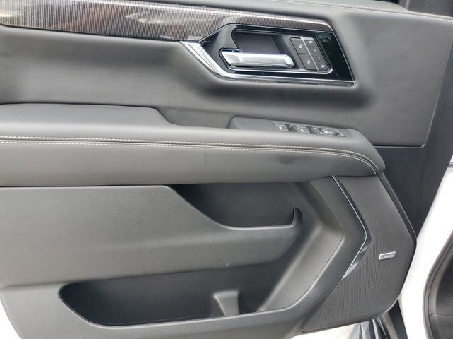 2025 GMC Yukon Elevation