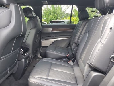 2026 Cadillac VISTIQ Luxury