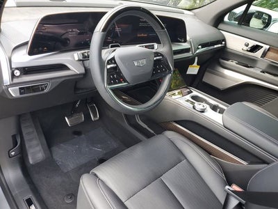 2026 Cadillac VISTIQ Luxury