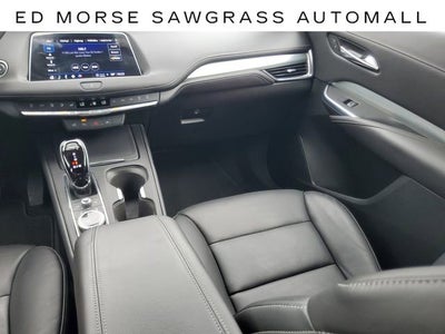 2022 Cadillac XT4 Premium Luxury