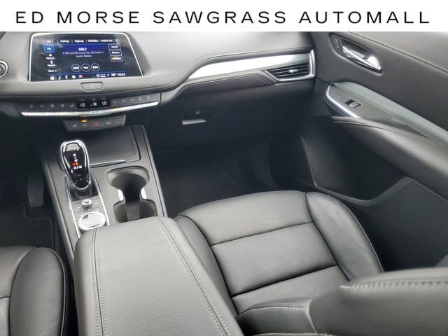 2022 Cadillac XT4 Premium Luxury