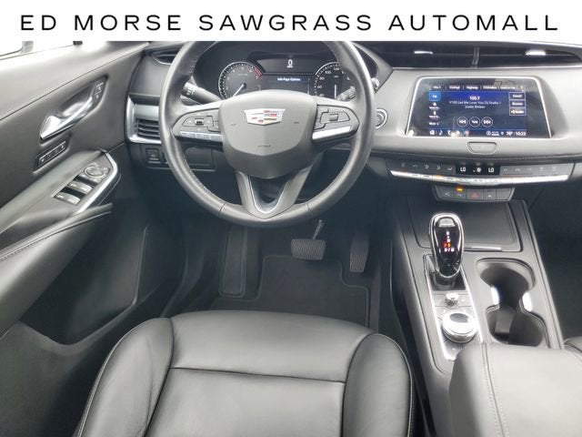 2022 Cadillac XT4 Premium Luxury