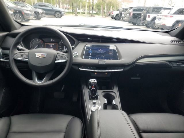 2023 Cadillac XT4 Premium Luxury