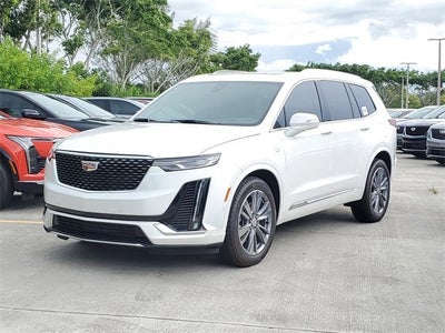 2025 Cadillac XT6 Premium Luxury