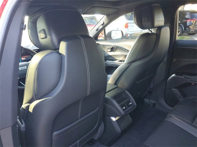 2025 Cadillac LYRIQ Luxury 1