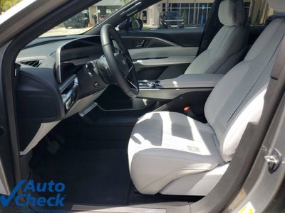 2024 Cadillac LYRIQ Luxury 1