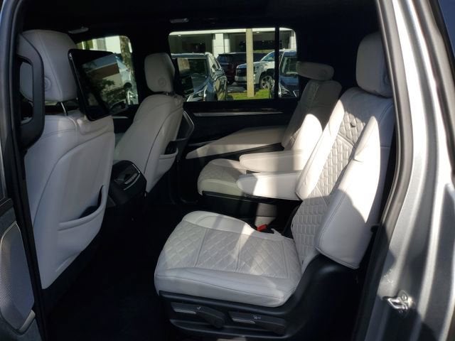 2025 Cadillac Escalade ESV Sport Platinum