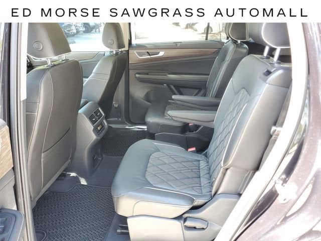 2024 Volkswagen Atlas 2.0T SEL Premium R-Line