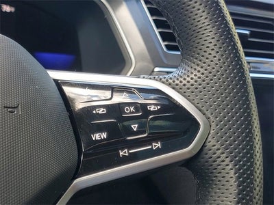 2023 Volkswagen Tiguan SE R-Line Black