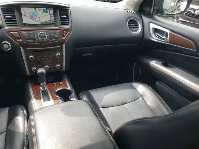 2020 Nissan Pathfinder Platinum