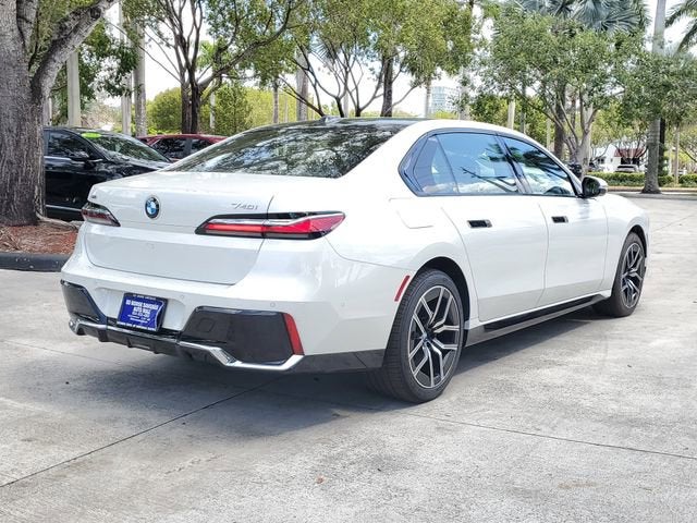 2025 BMW 7 Series 740i xDrive