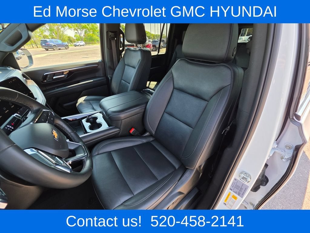 2025 Chevrolet Suburban LT