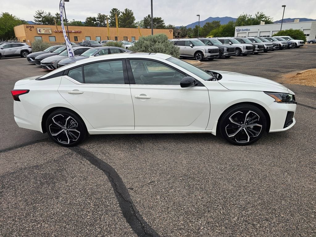 2023 Nissan Altima SR FWD