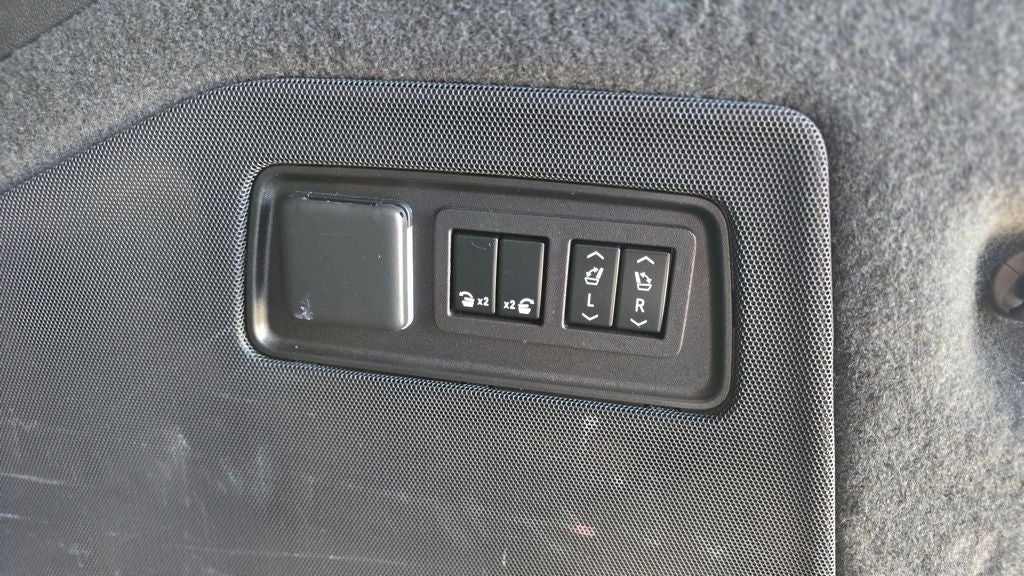 2023 Cadillac Escalade ESV Sport Platinum