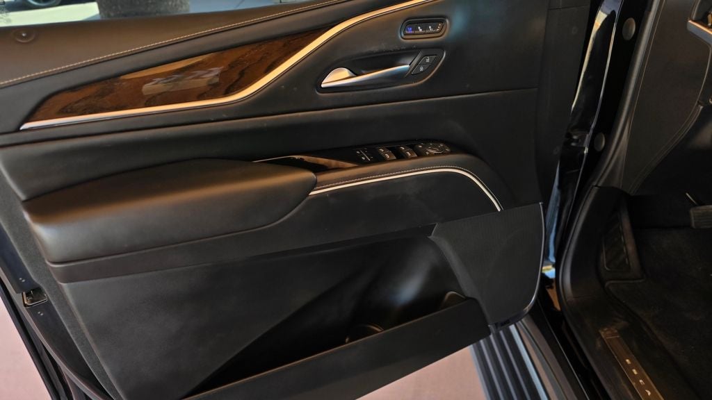 2023 Cadillac Escalade ESV Sport Platinum