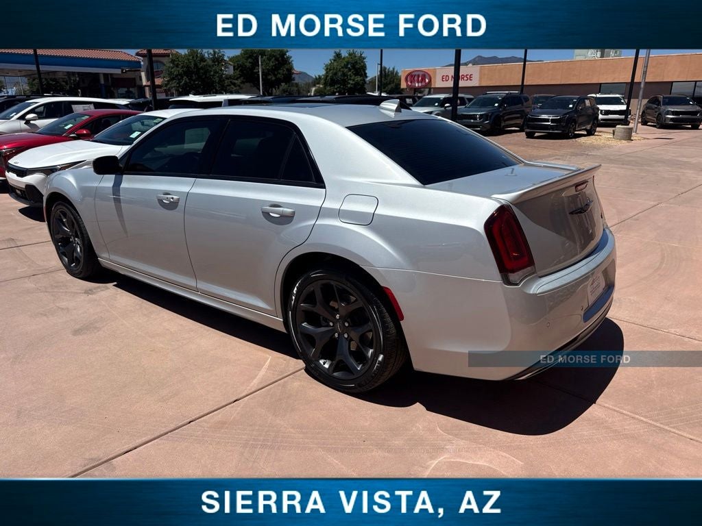 2023 Chrysler 300 S