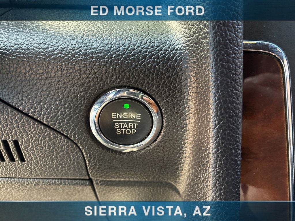 2015 Lincoln Navigator Base