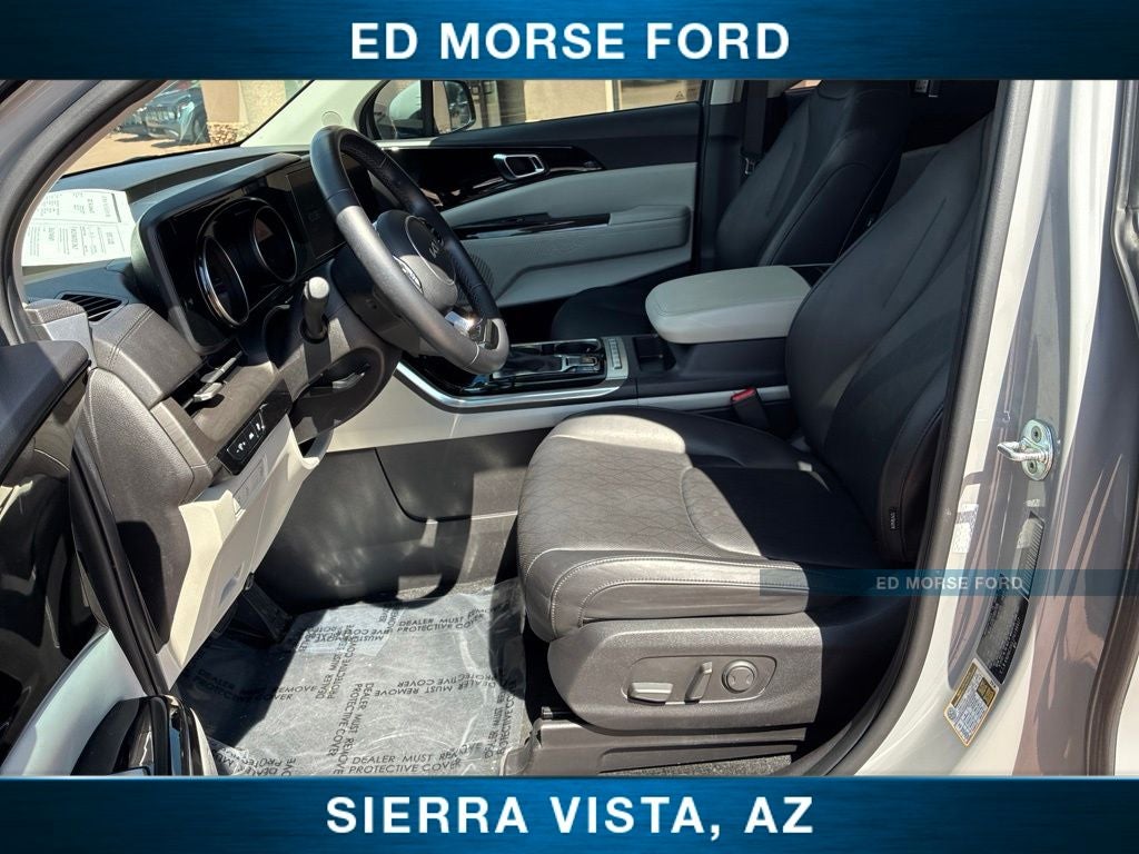 2023 Kia Carnival EX