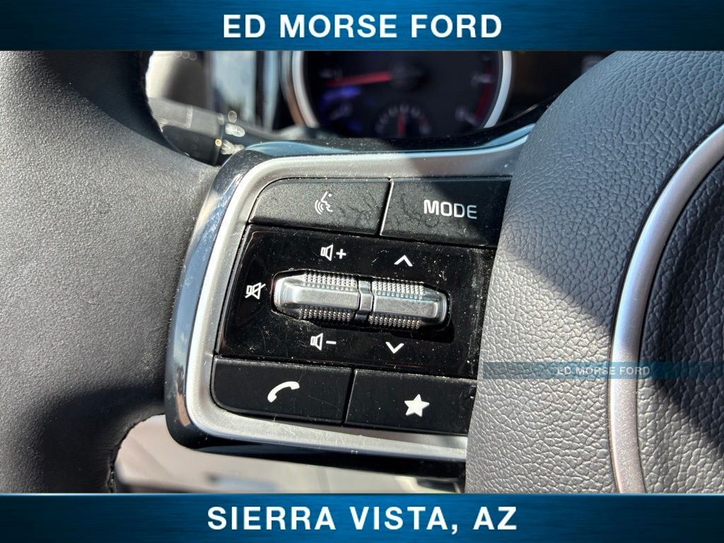2023 Kia Carnival EX