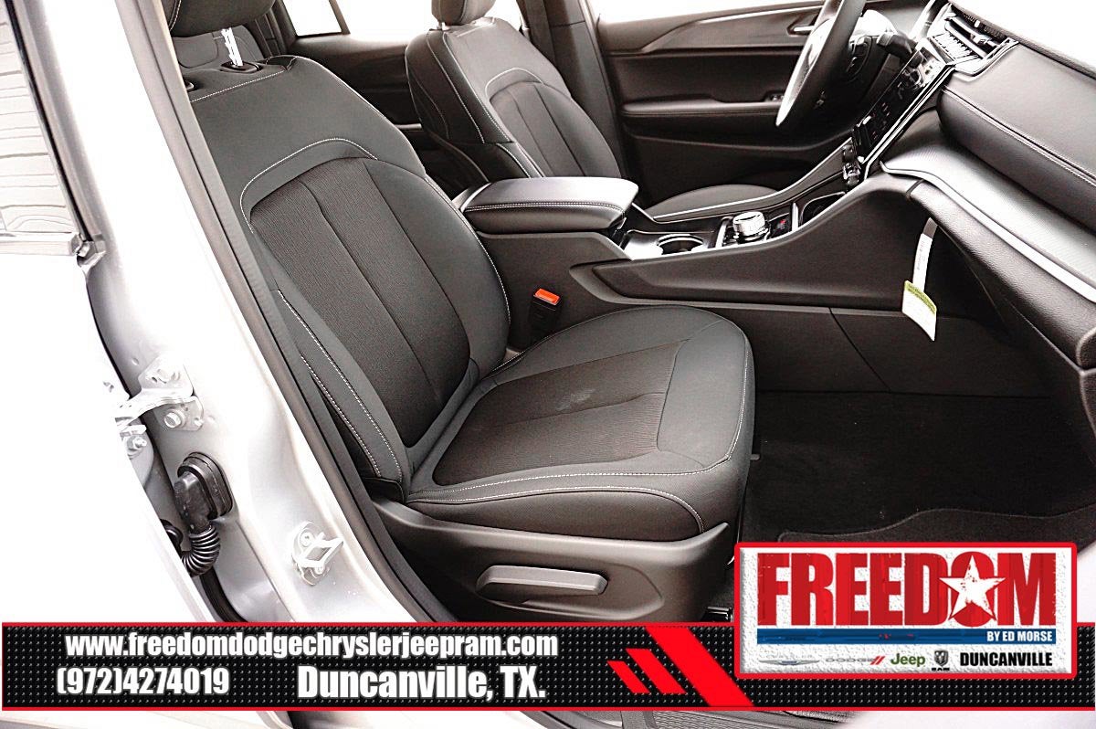 2026 Jeep Grand Cherokee Laredo X