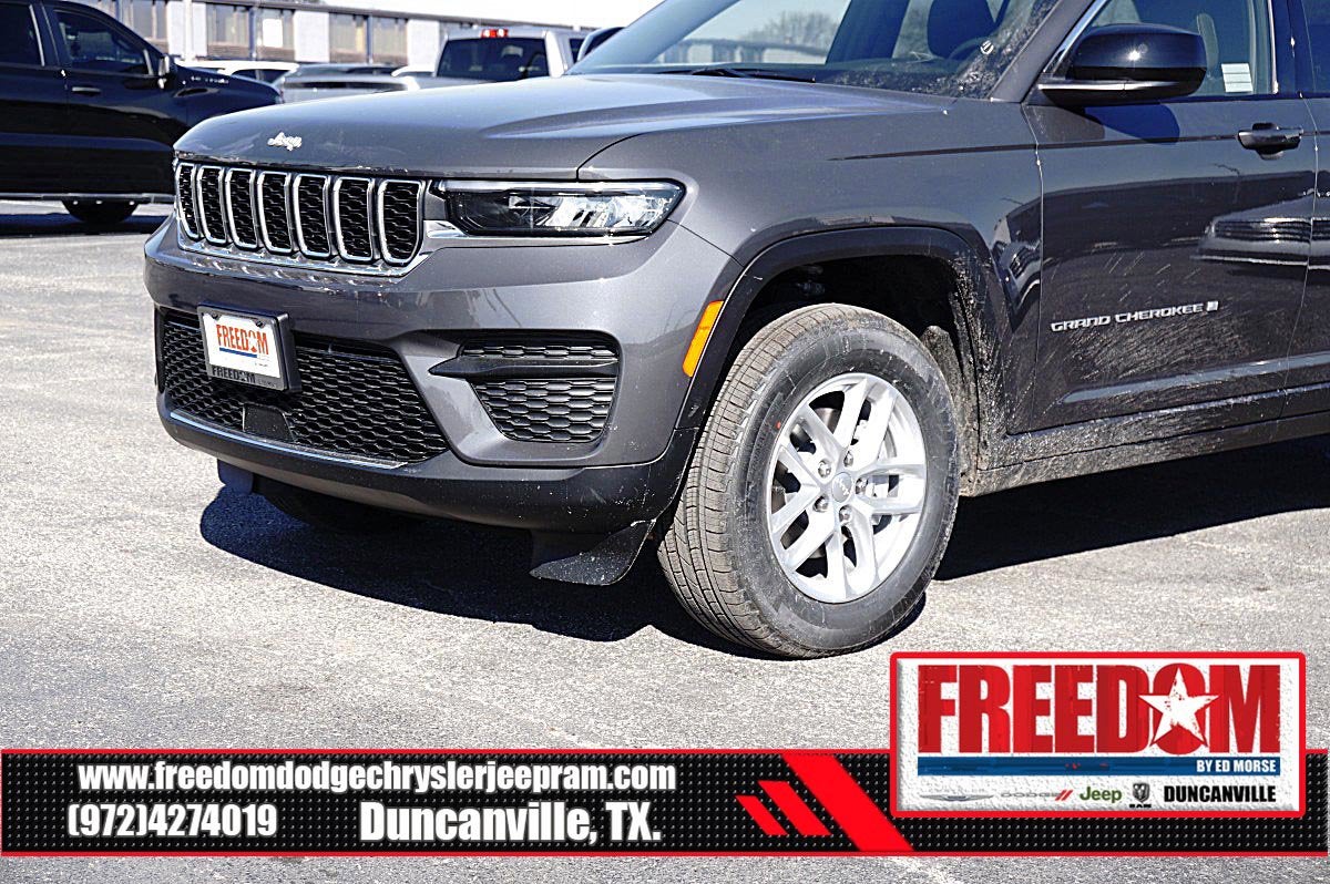 2026 Jeep Grand Cherokee Laredo