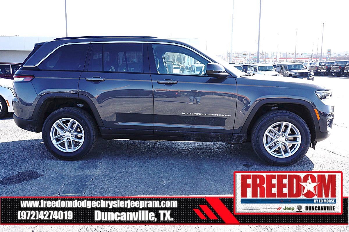 2026 Jeep Grand Cherokee Laredo