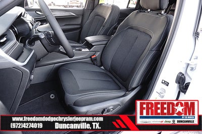 2026 Jeep Grand Cherokee Laredo