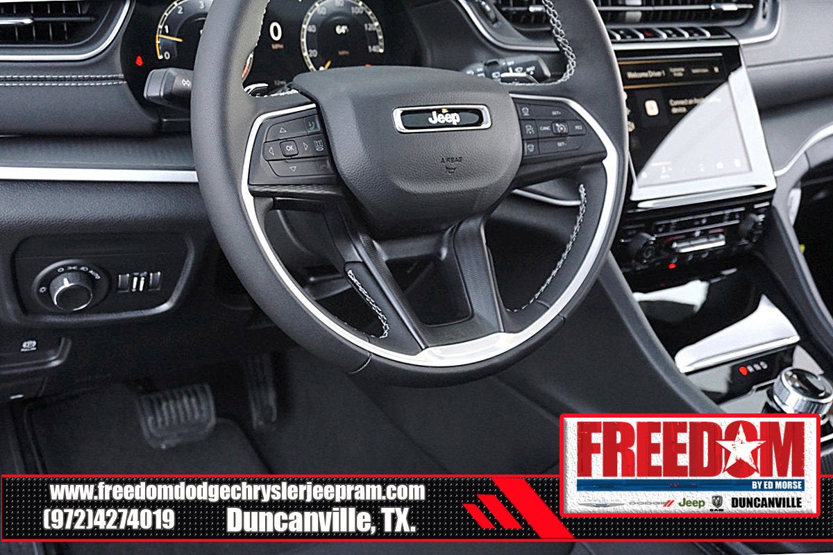 2026 Jeep Grand Cherokee Laredo