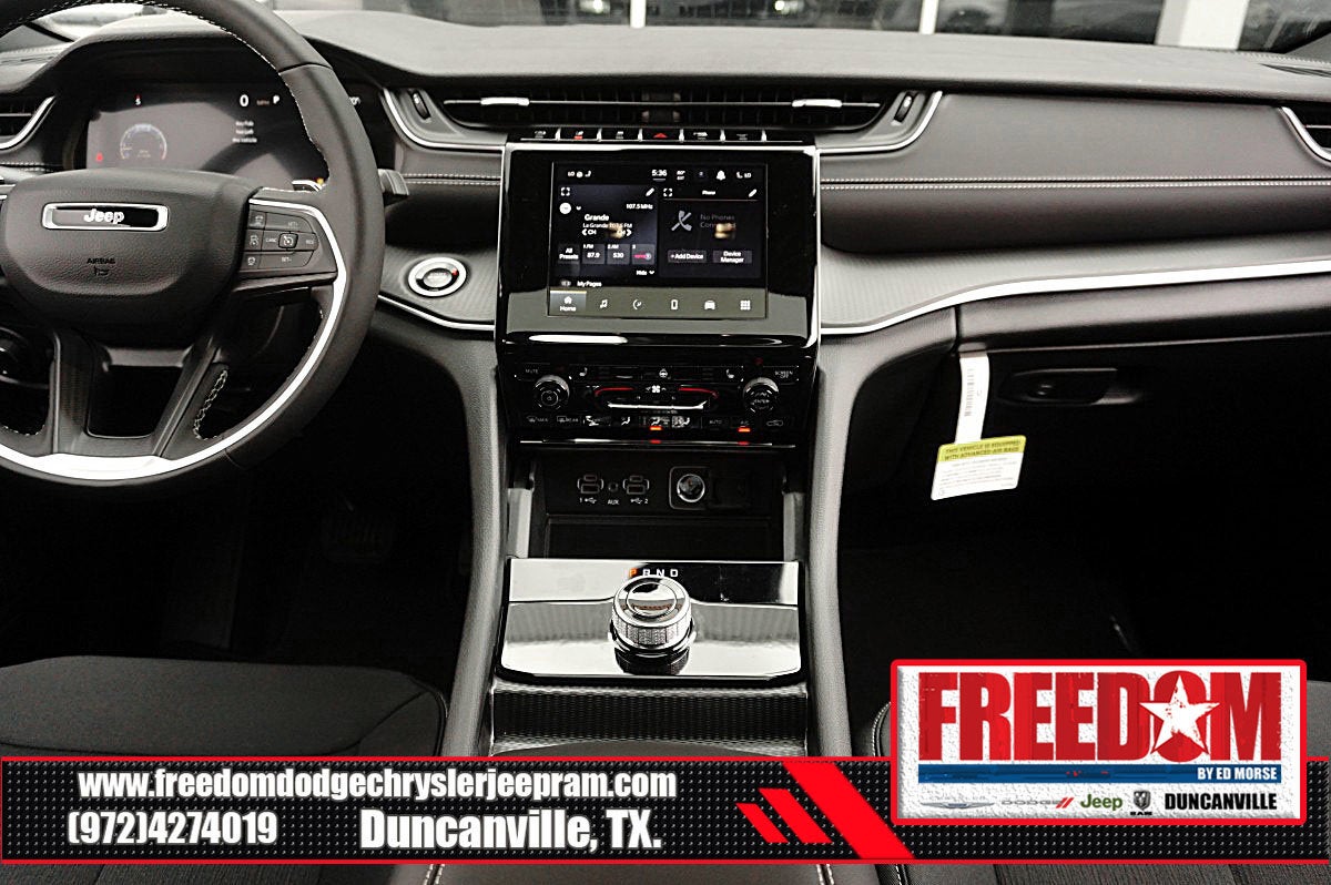 2026 Jeep Grand Cherokee Laredo