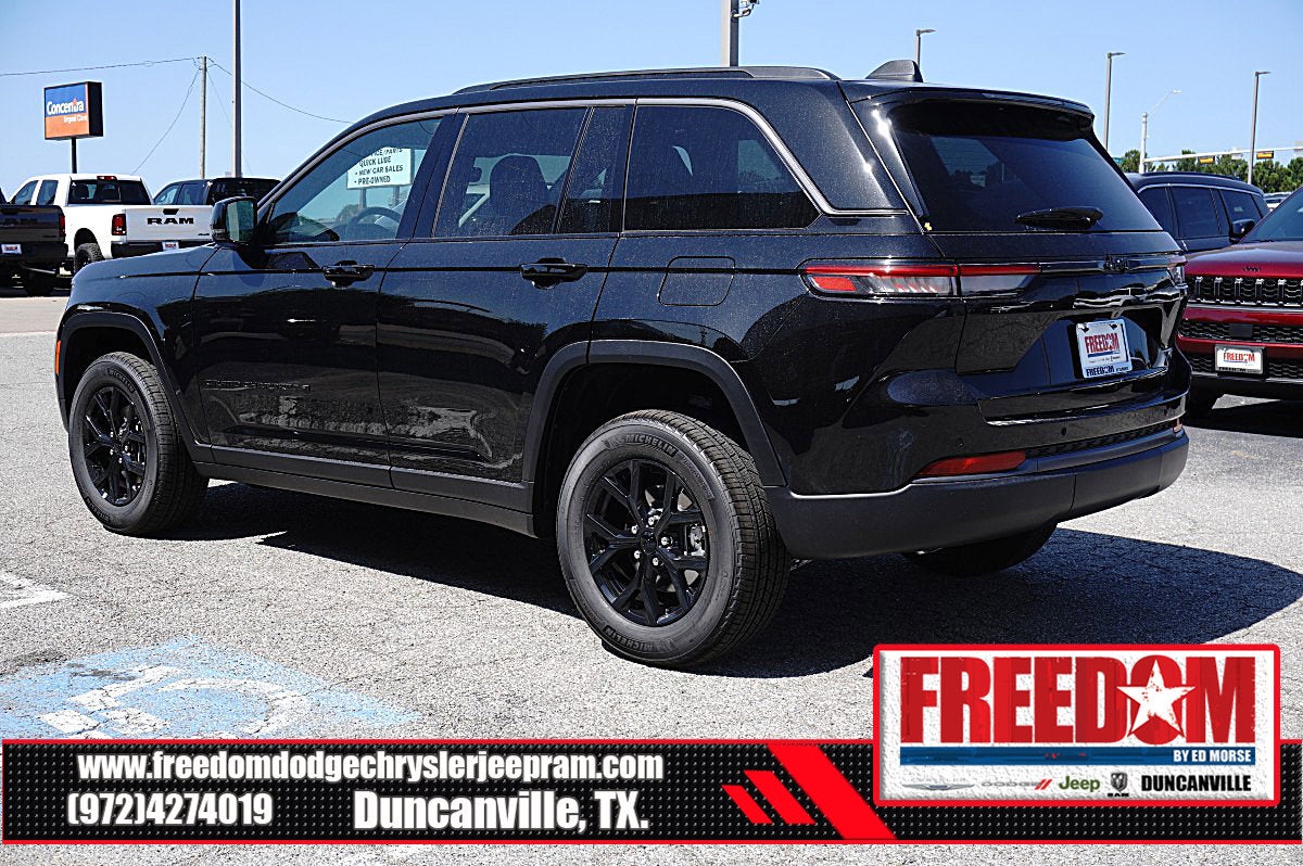 2026 Jeep Grand Cherokee Altitude