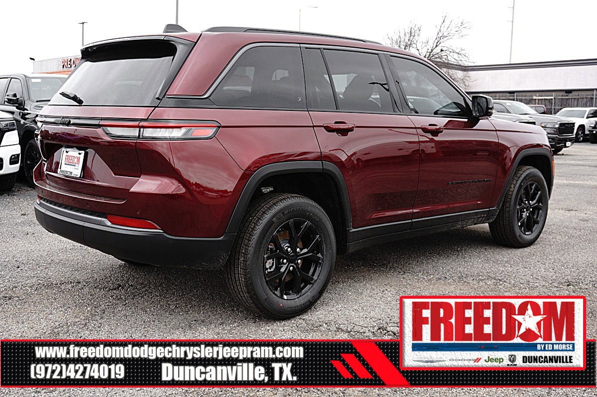 2026 Jeep Grand Cherokee Laredo