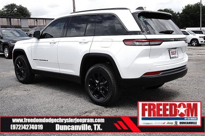 2026 Jeep Grand Cherokee Laredo Altitude
