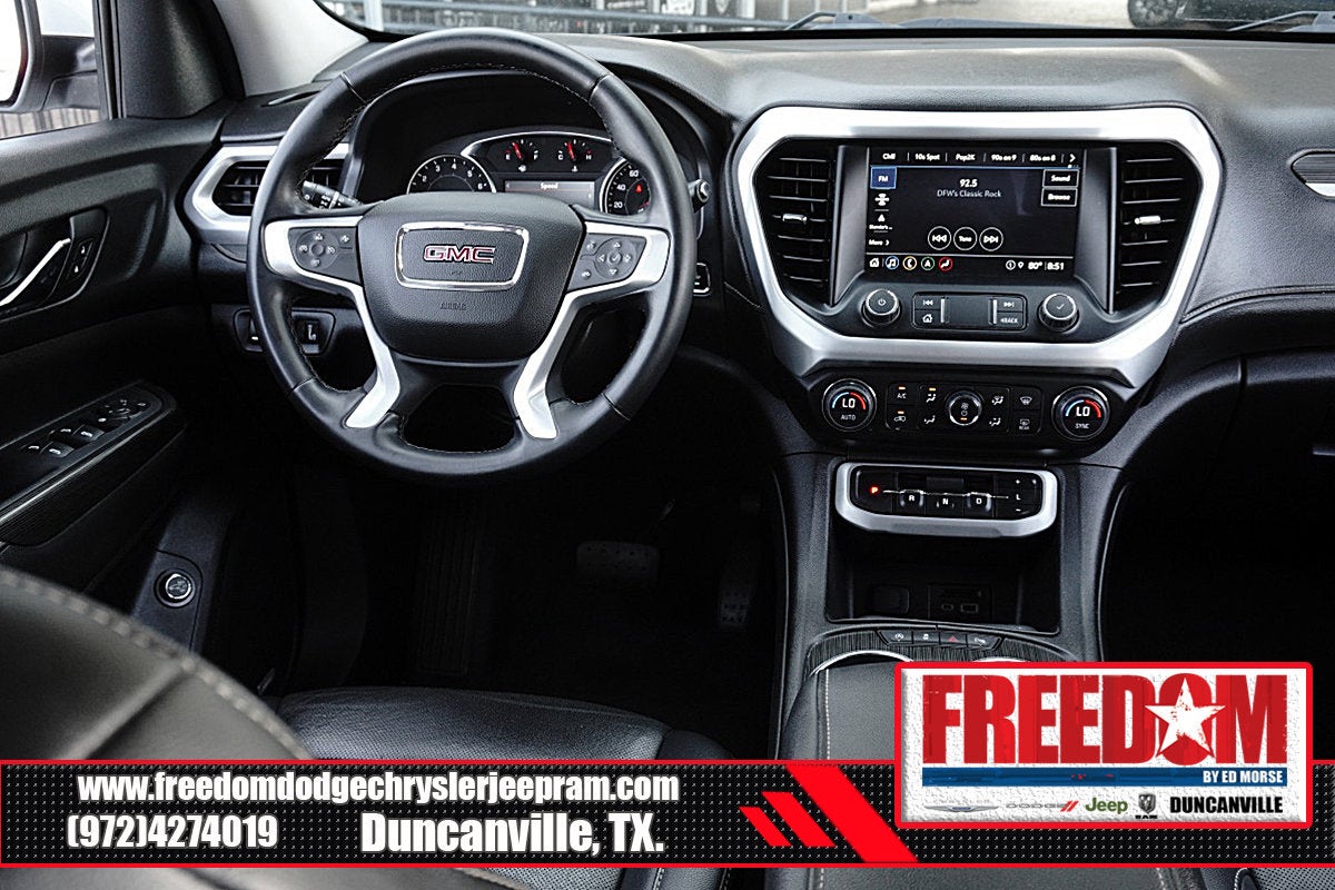 2023 GMC Acadia SLT