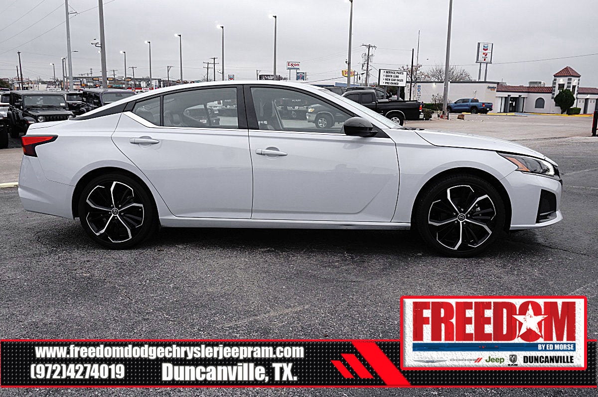 2024 Nissan Altima 2.5 SR