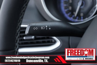 2025 Chrysler Voyager LX