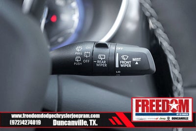 2025 Chrysler Voyager LX