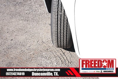 2025 Chrysler Voyager LX