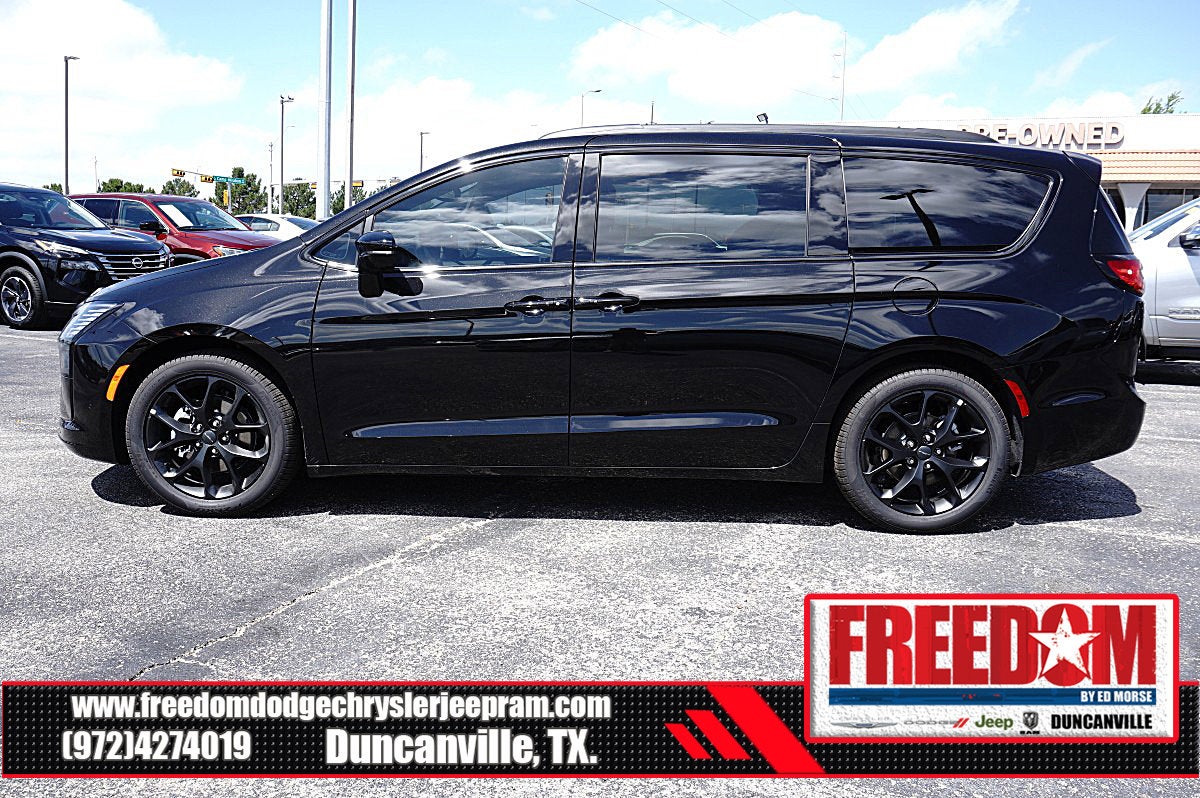 2027 Chrysler Pacifica Limited