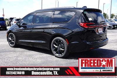 2027 Chrysler Pacifica Limited