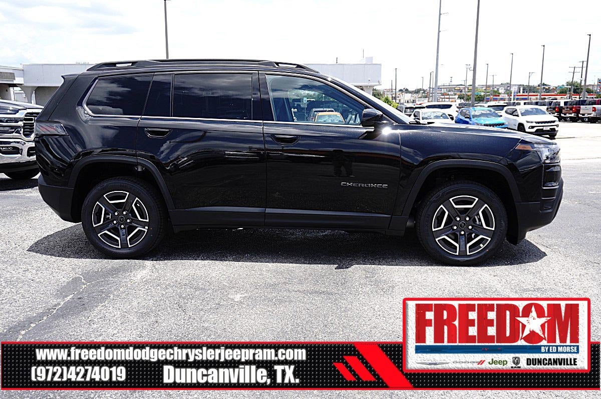 2026 Jeep Cherokee Laredo
