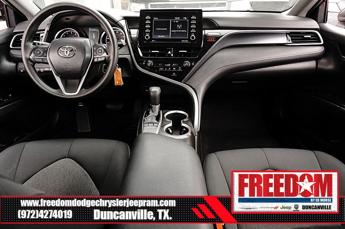 2022 Toyota Camry LE