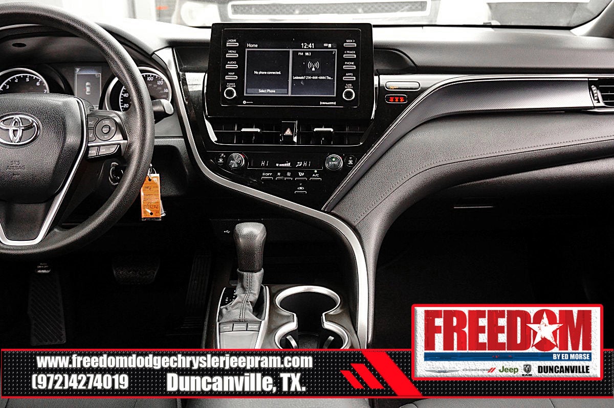 2022 Toyota Camry LE