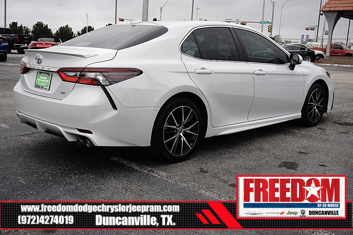 2024 Toyota Camry SE