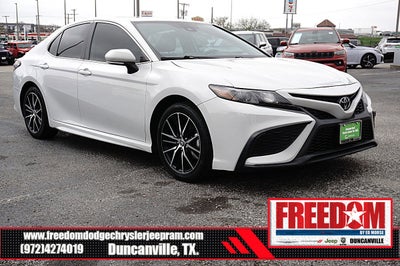 2024 Toyota Camry SE