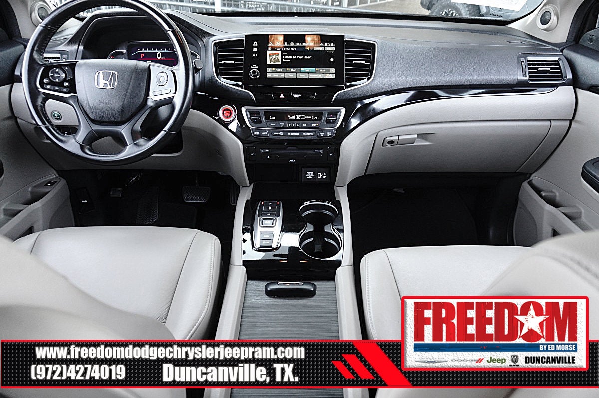 2022 Honda Pilot Touring 8 Passenger